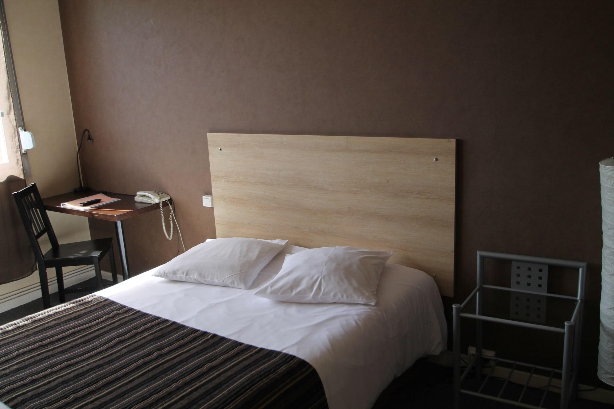 Adonis Lyon Est Hotel Artys Saint-Priest-en-Jarez Екстериор снимка