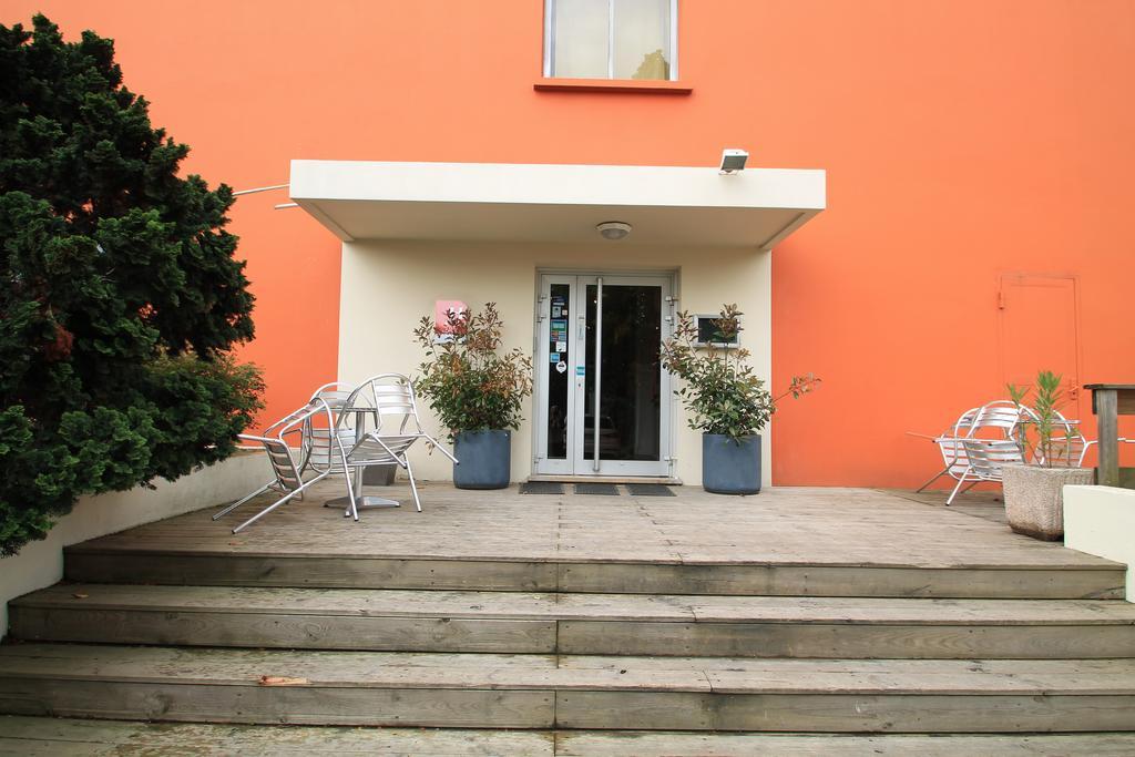 Adonis Lyon Est Hotel Artys Saint-Priest-en-Jarez Екстериор снимка