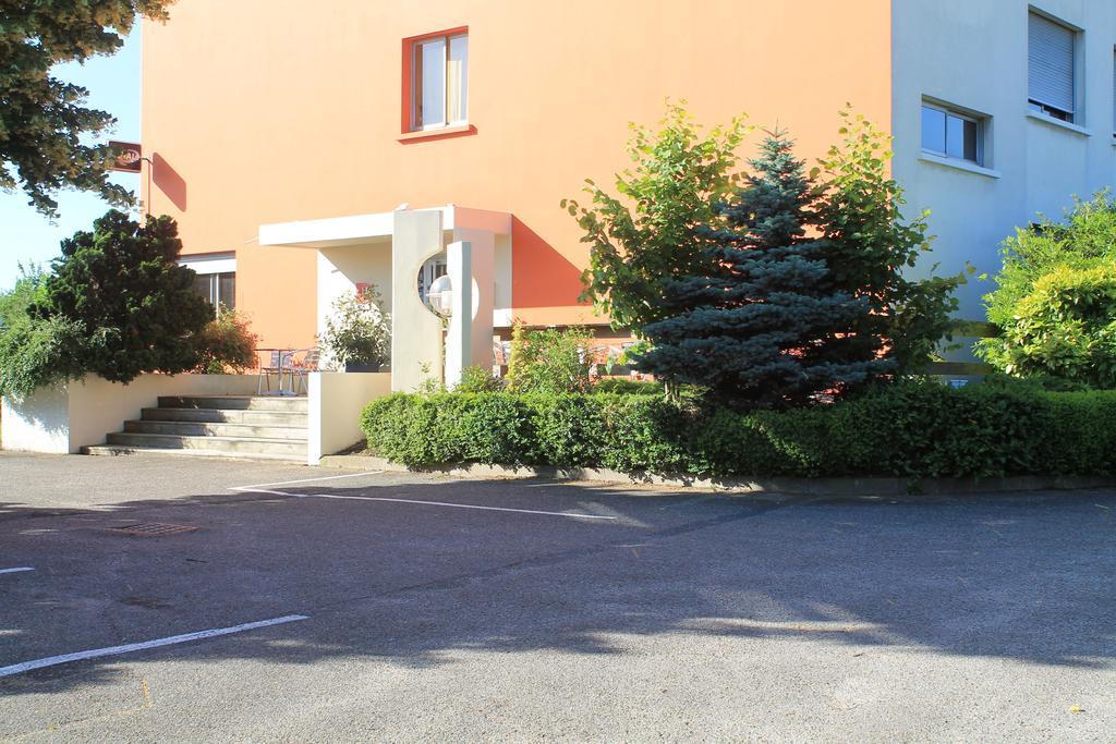 Adonis Lyon Est Hotel Artys Saint-Priest-en-Jarez Екстериор снимка
