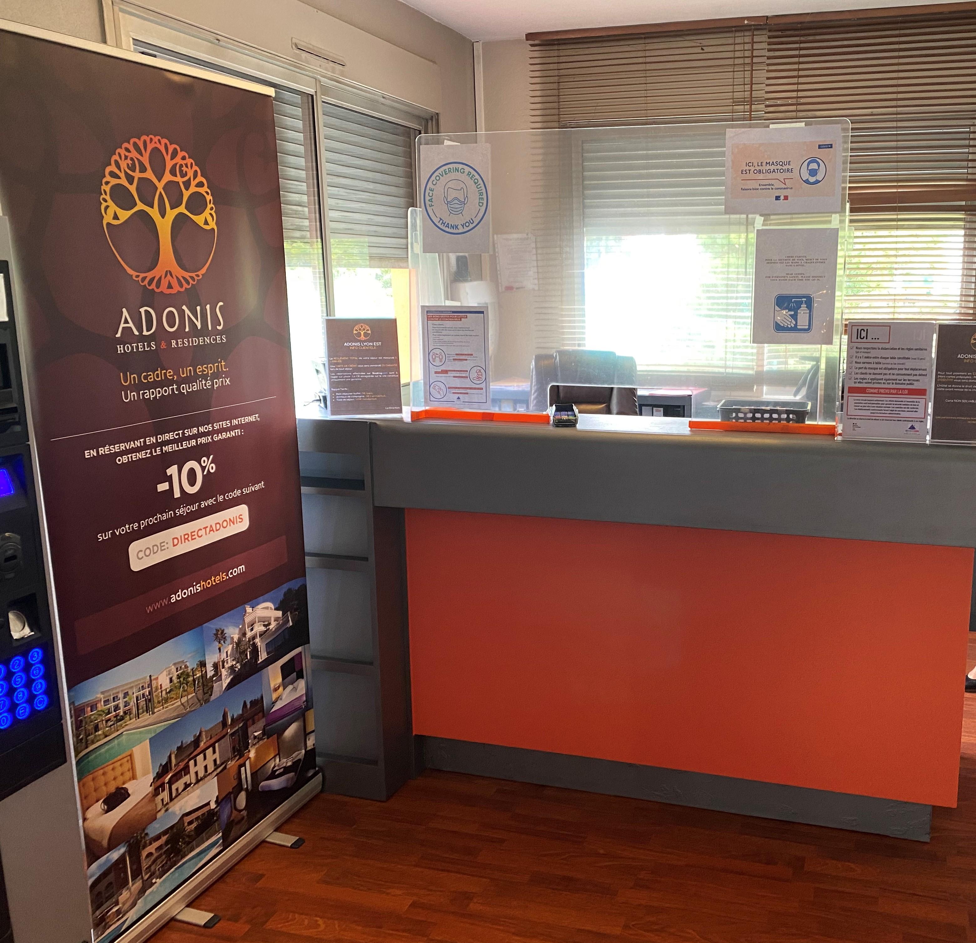 Adonis Lyon Est Hotel Artys Saint-Priest-en-Jarez Екстериор снимка